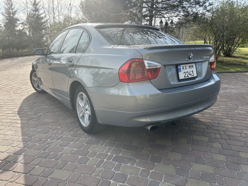 BMW 3 series E90