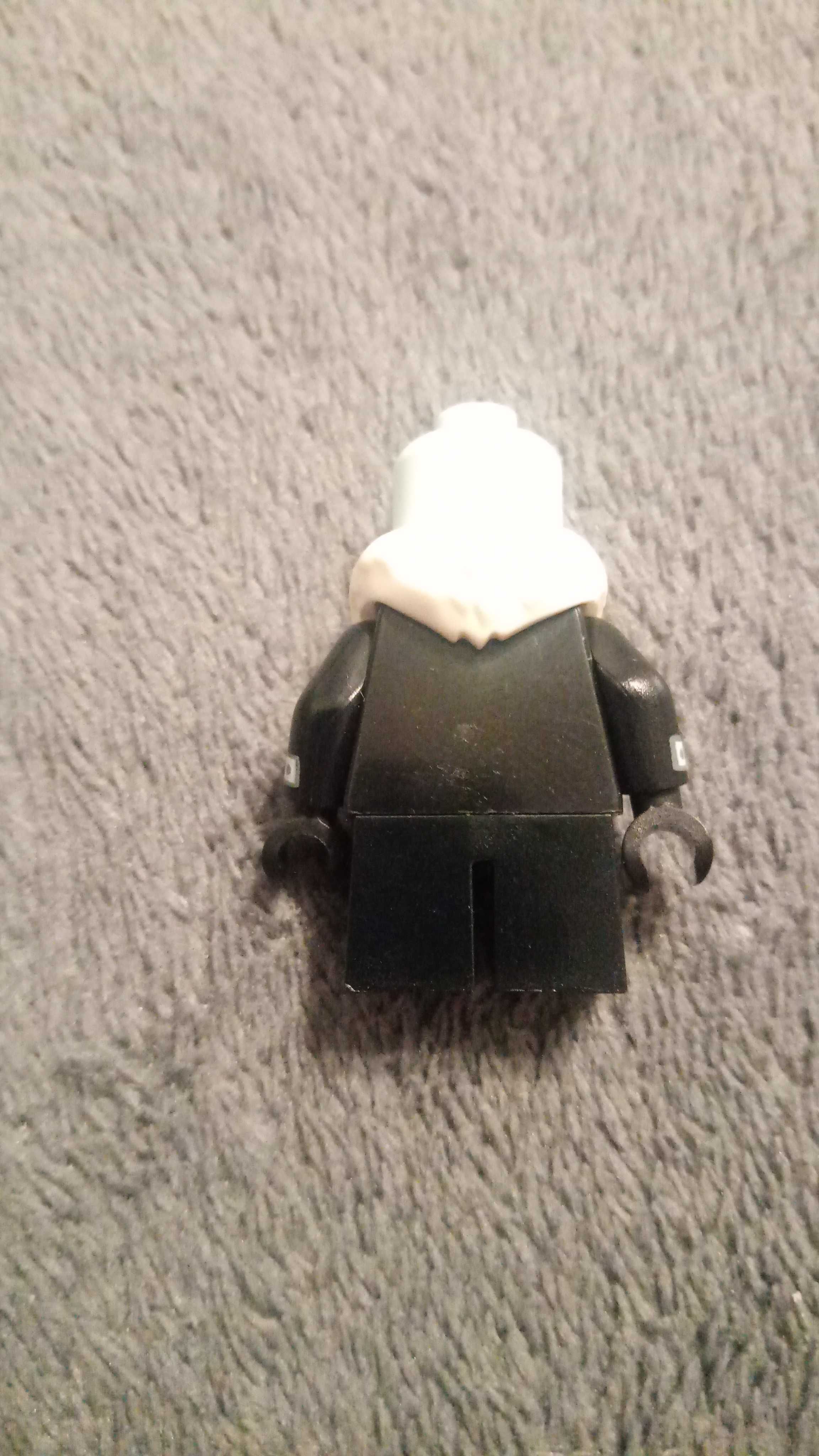 LEGO figurka ludzik pingwin
