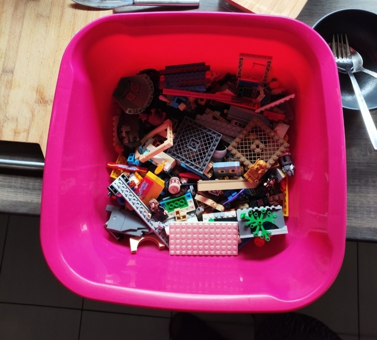 Mały mix klocków LEGO
