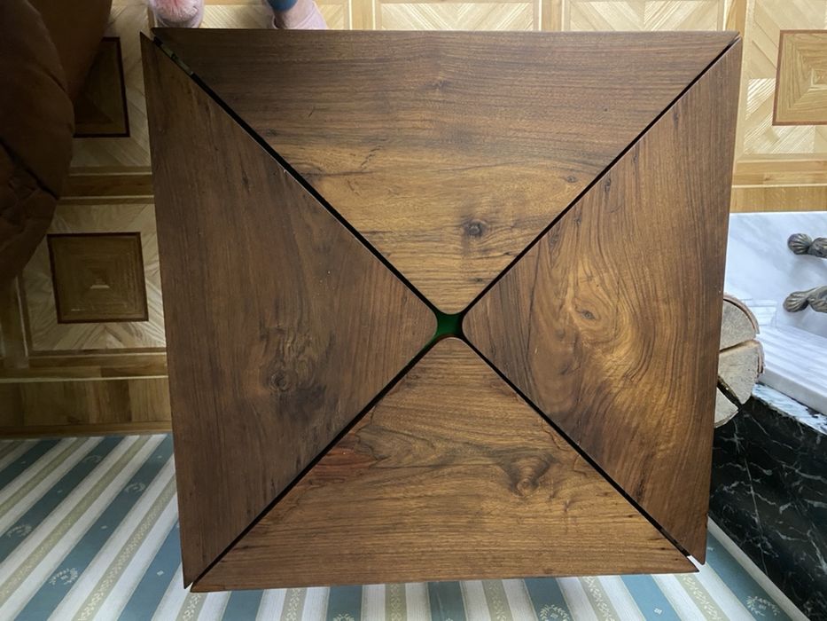 Антикварный столик