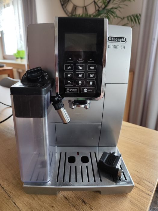 Ekspres ciśnieniowy DeLonghi Dinamica