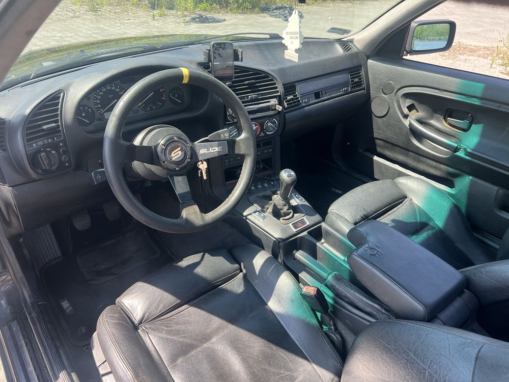 Bmw e36 325i 328i coupe