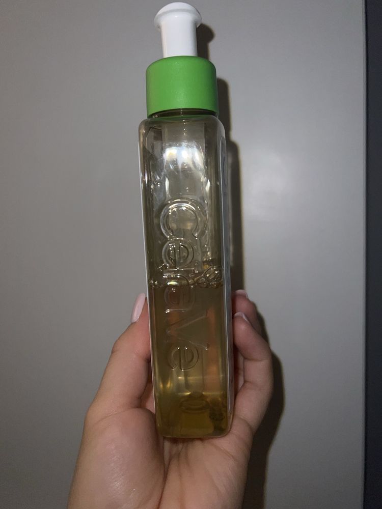 CeraVe nawilżający pieniący się olejek do mycia