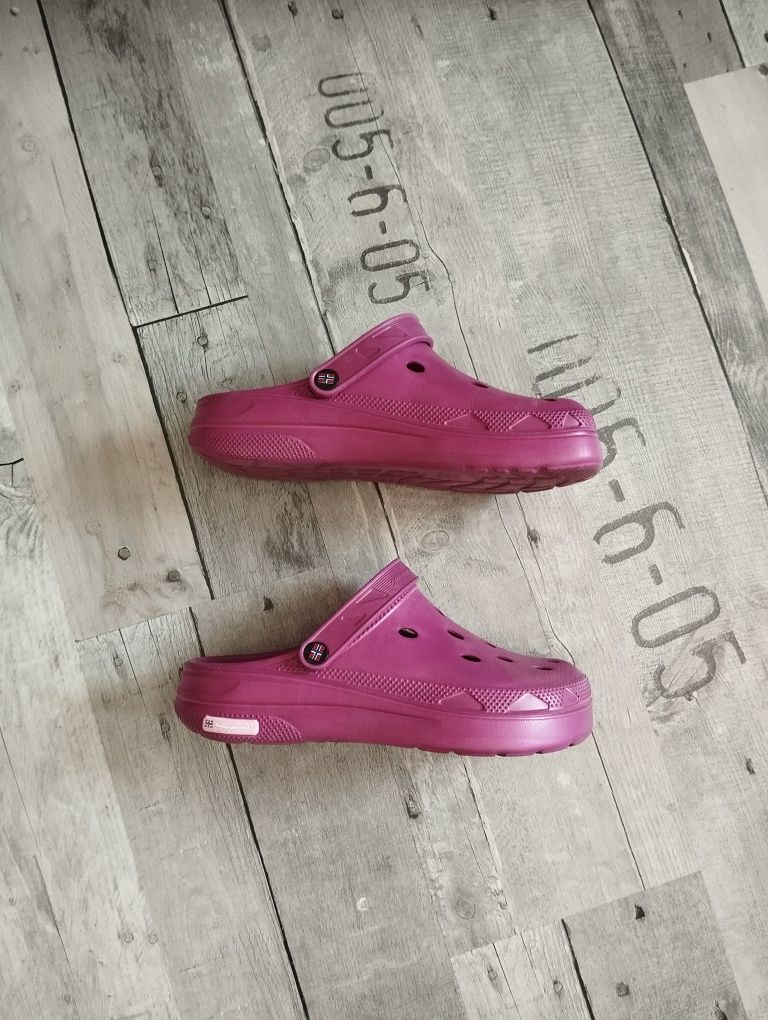 Klapki, Crocsy roz 41/42