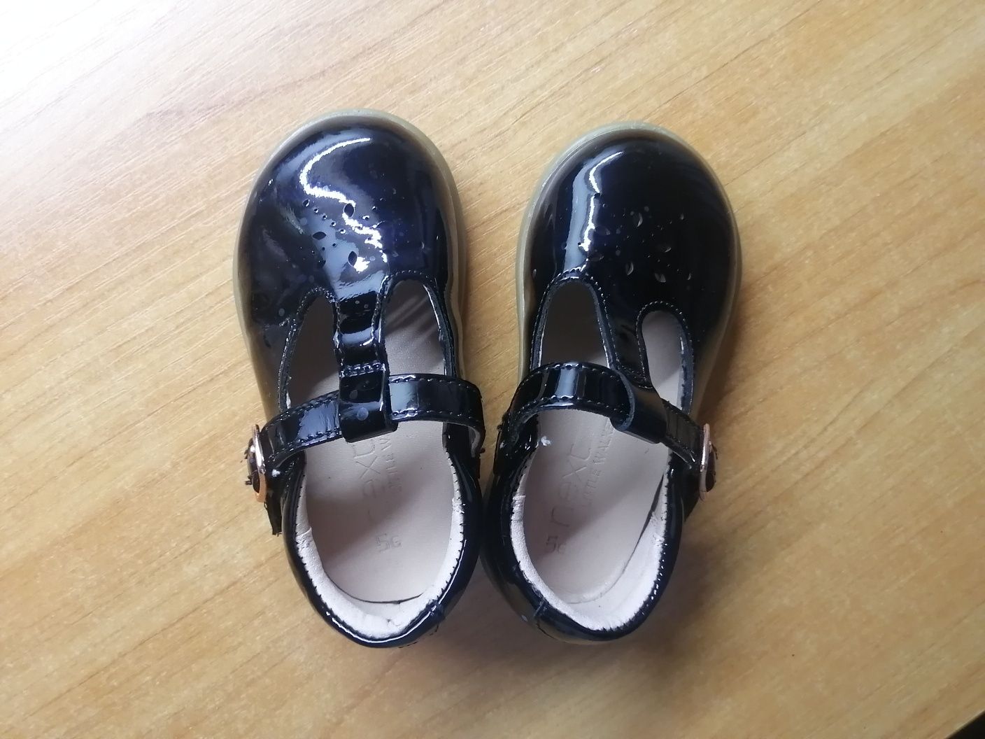 Лаковые чёрные туфли туфельки Next 23 р. (5G) на девочку
