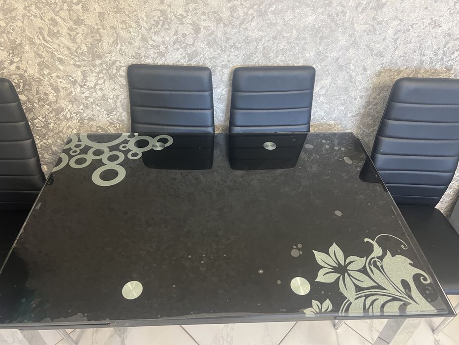 Продам кухонний розкладний стіл