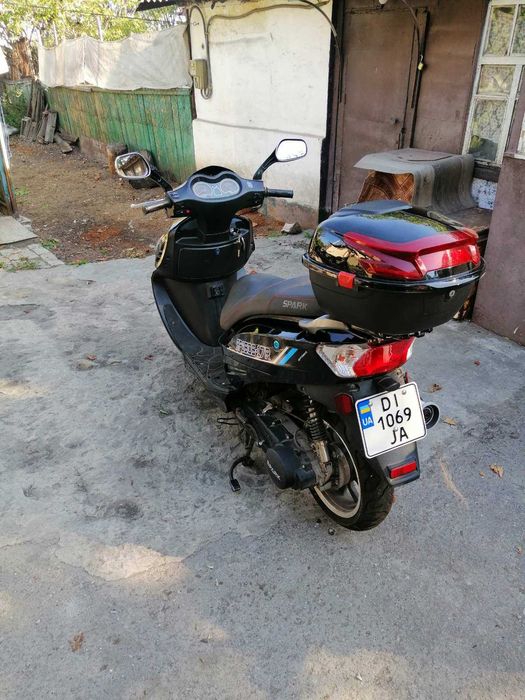 Продам скутер Spark 150s 17r