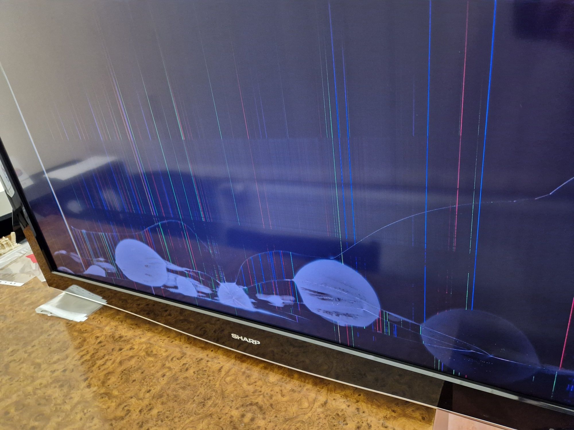 Телевизор Sharp LC-52xd1e