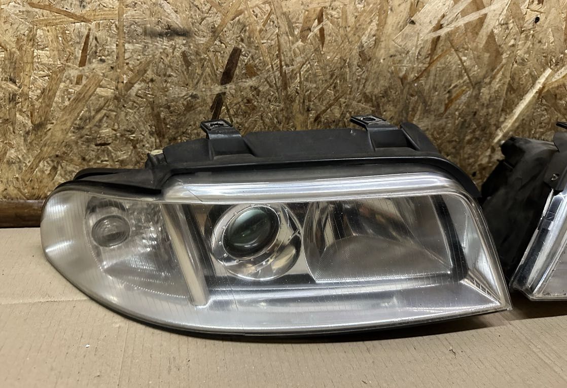 Audi a4 b5 lift lampy kompletne lewa + prawa cana za 2 st