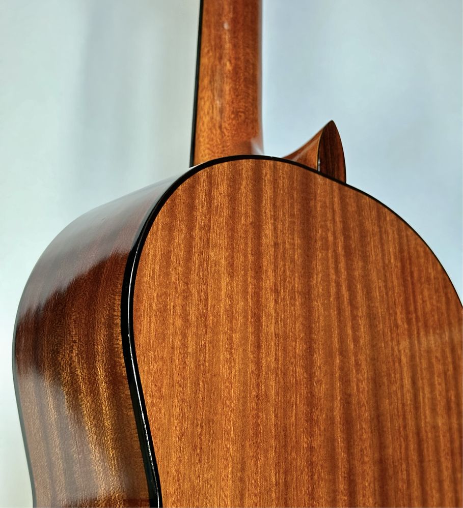 Gitara klasyczna Admira Juanita 4/4, nowe struny