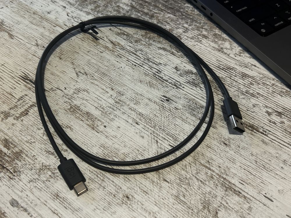 Оригінальний кабель Logitech / перехідник USB-C > USB-A