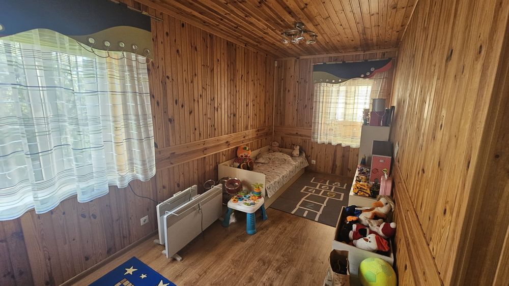 Продам заміський будинок