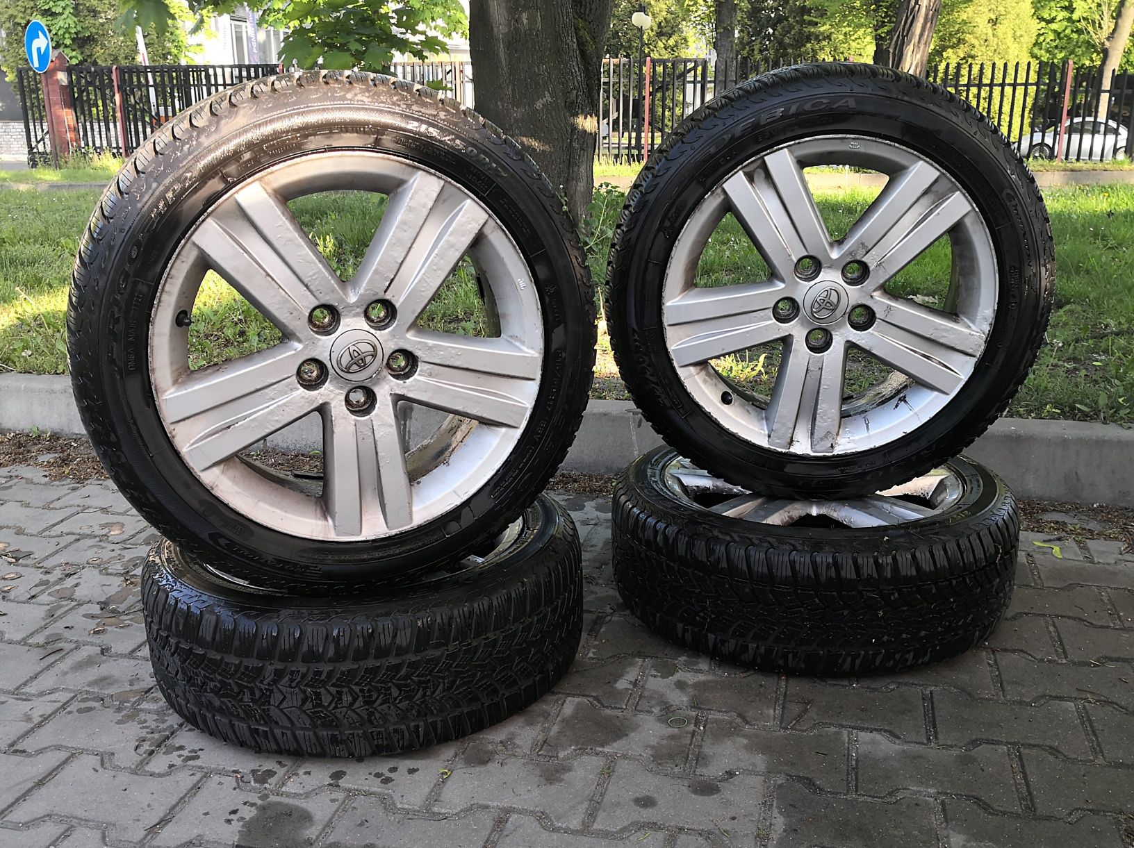 Zimowe Koła 5x114 Auris Avensis Prius RAV4 215/50R17 / Rok 2022