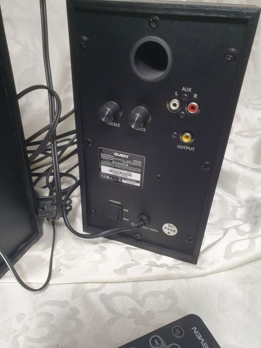 Колонки SVEN SPS-615 2.0, Bluetooth, USB/SD, идеальное состояние