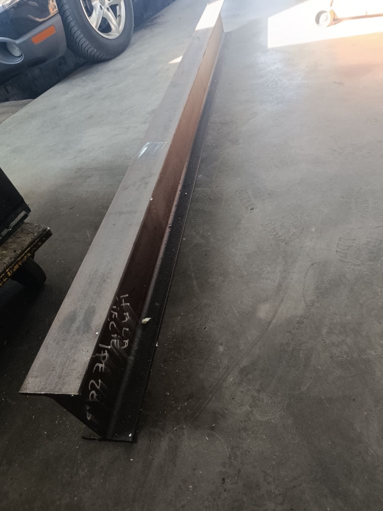 Dwuteownik stalowy IPN 200