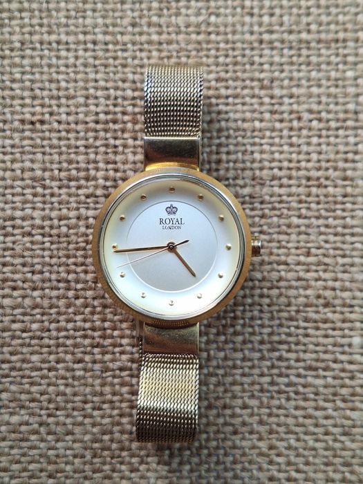 Часы Royal London