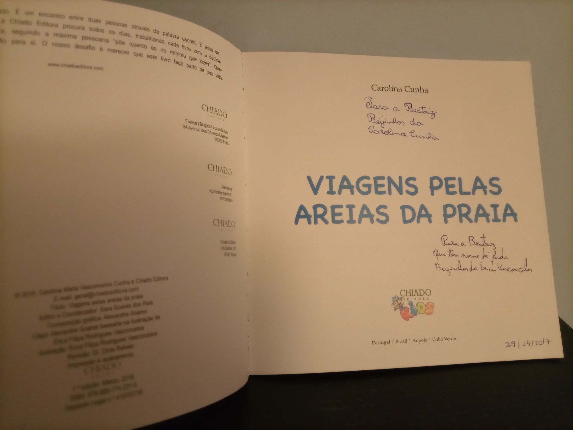 Livro viagem pelas areias da praia