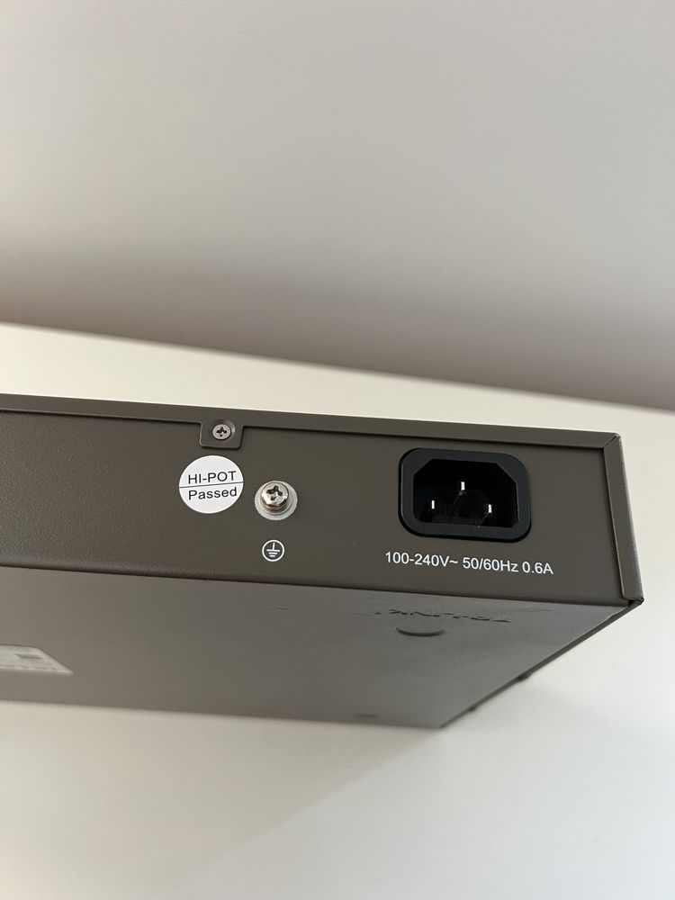Комутатор мережевий TP-Link TL-SF1048