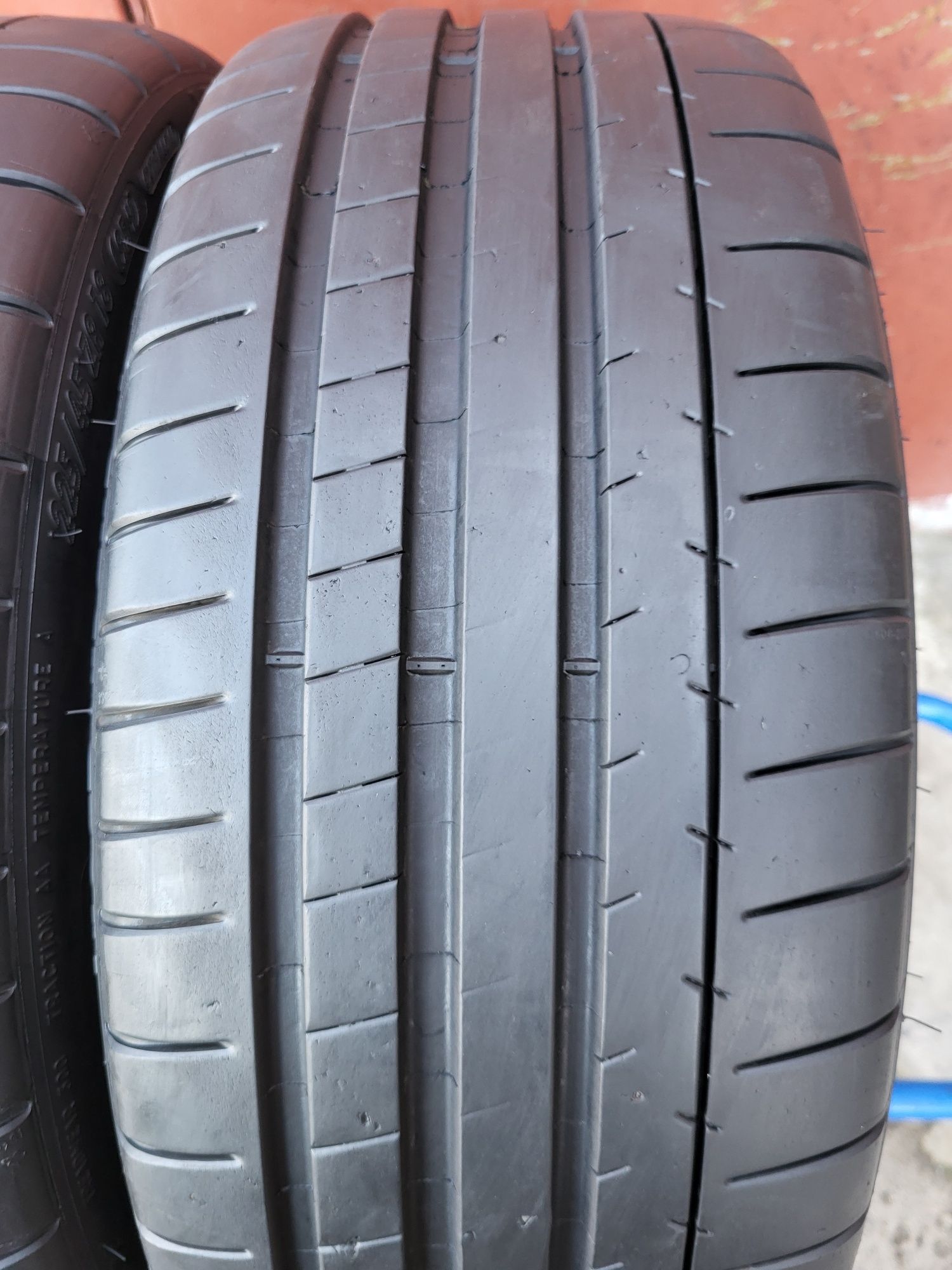 225/45/18 R18 Michelin Pilot Super Sport 2шт ціна за 1шт літо шини