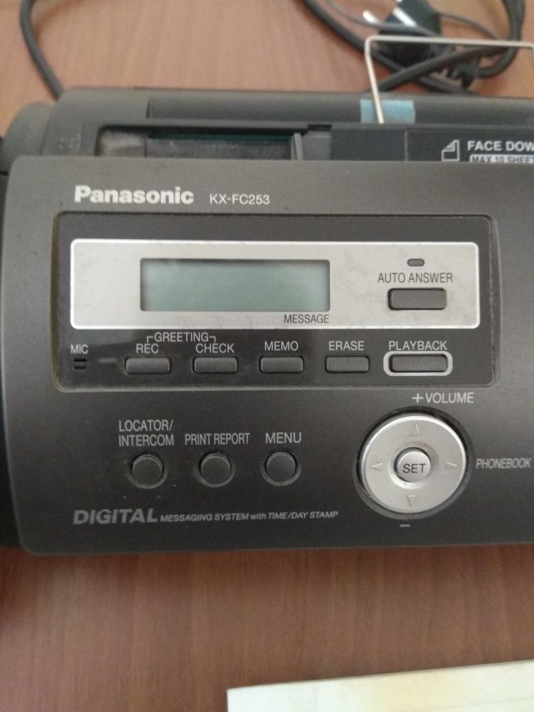 Продам тел/факс Panasonic KX-FC253UA.