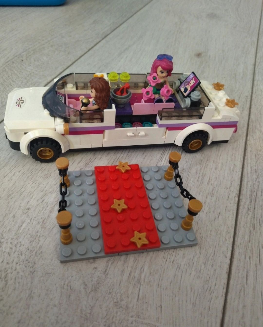 Lego friends, 41107 Limuzyna gwiazdy pop