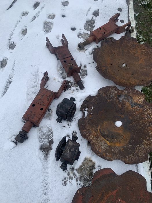 Продам деталі до дискової БДТ