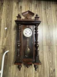 Stary zegar wahadłowy