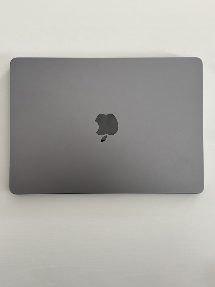 Macbook Air 13.6” 256Gb 8Gb RAM