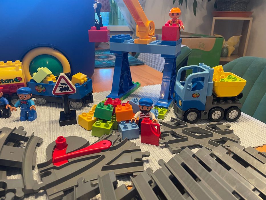 Zestaw Lego Duplo Duży Pociąg Towarowy