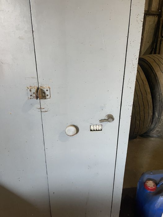 Сейф банківский металевий б/в