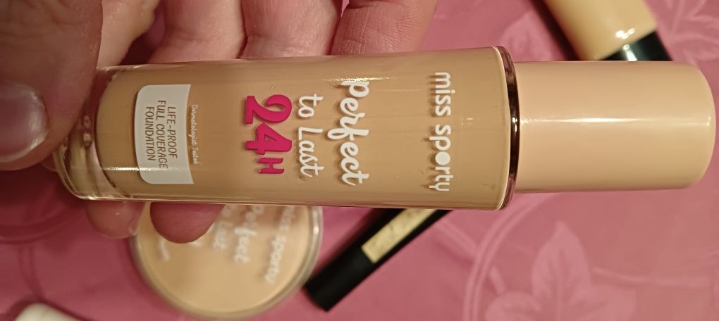 Zestaw kosmetyków + krem Nivea gratis
