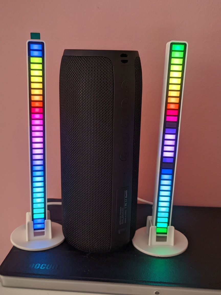 RGB sterowane muzyka 32LED czarna akumulator