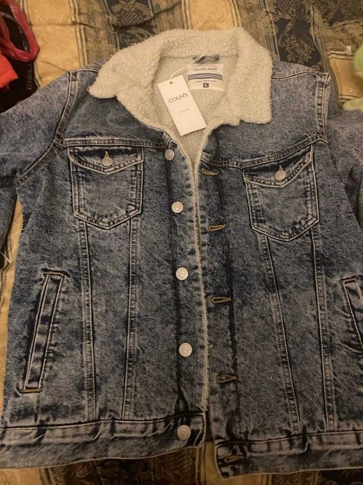 Джинсовая новая куртка Colins L