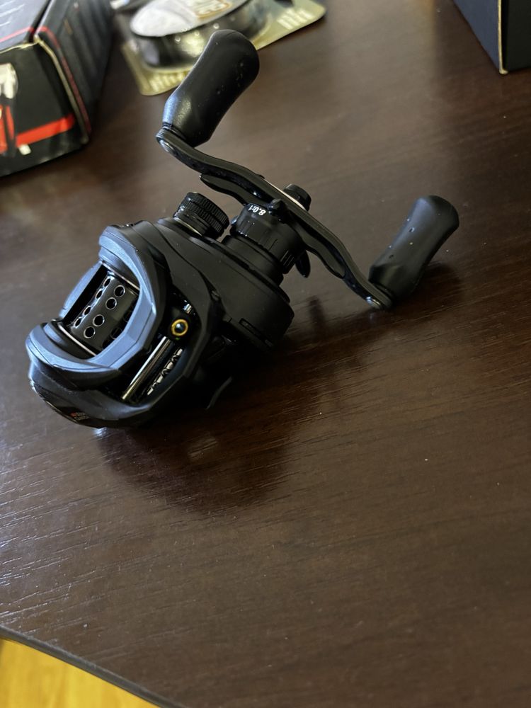 Abu Garcia roxani BF8-L