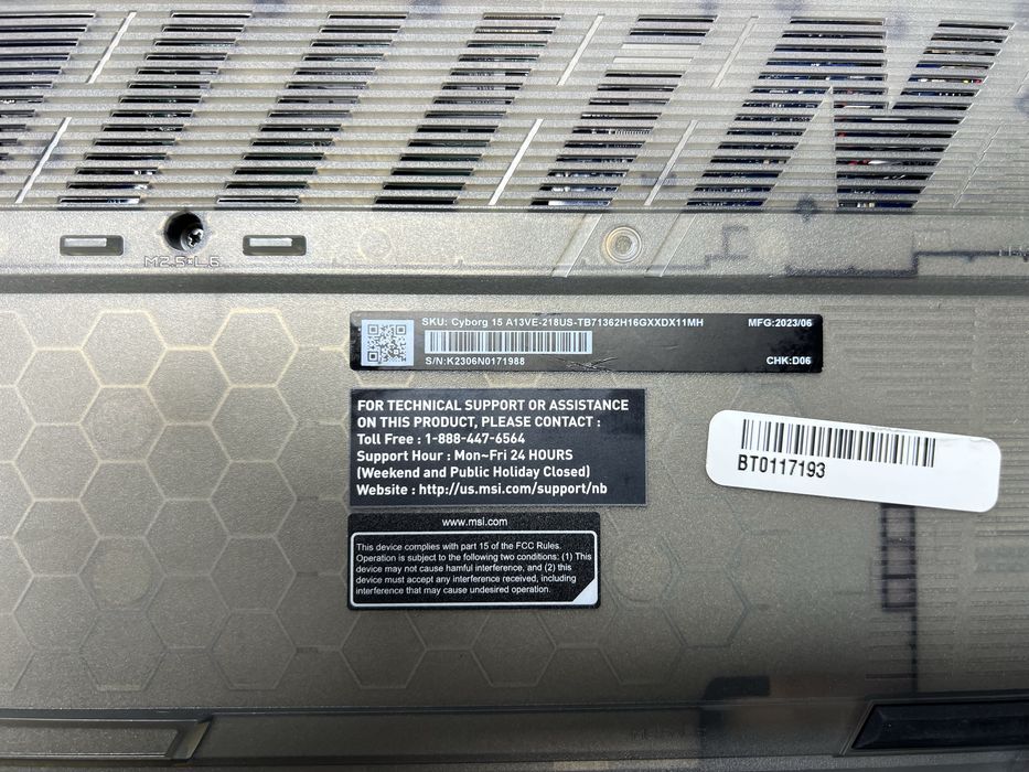 100 MSI Cyborg 15 A13VE-218US i7-13620H/16/512/RTX4050/15,6/144Hz