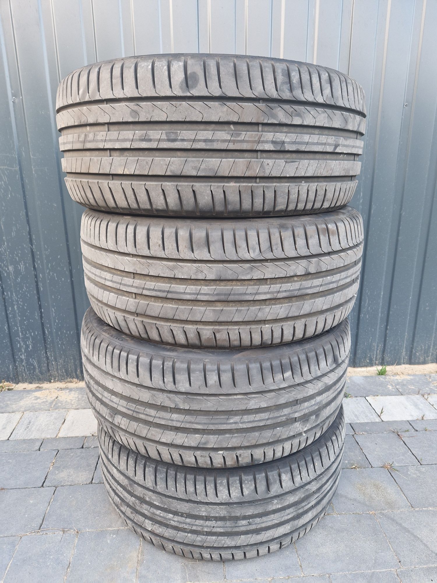 Opony letnie Pirelli 225/40/18 DOT1921 7mm