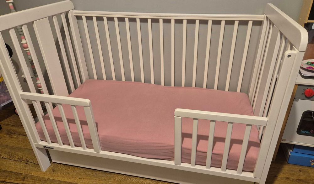 Białe łóżeczko Woodies Foxy Cot 120x60 + Materac Rucken