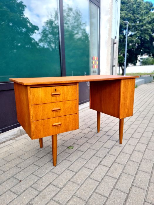 Biurko tekowe,wolnostojące,skandynawski design,Norwegia lata 60,Mid-c