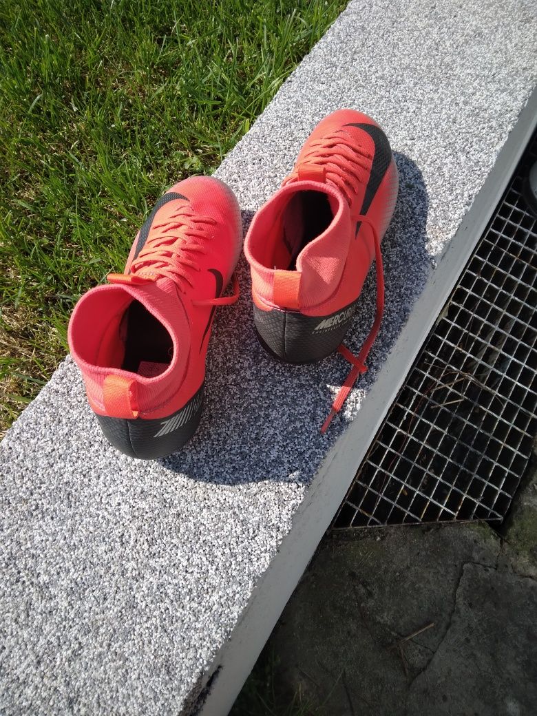 Buty korki rozmiar 36