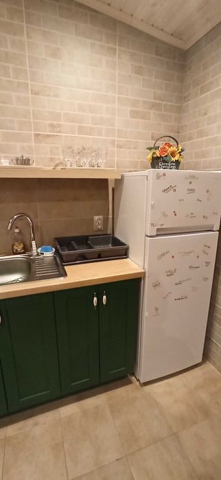 Частина будинку (5-6 чол) у старовинній виллі, центр, тераса, парковка