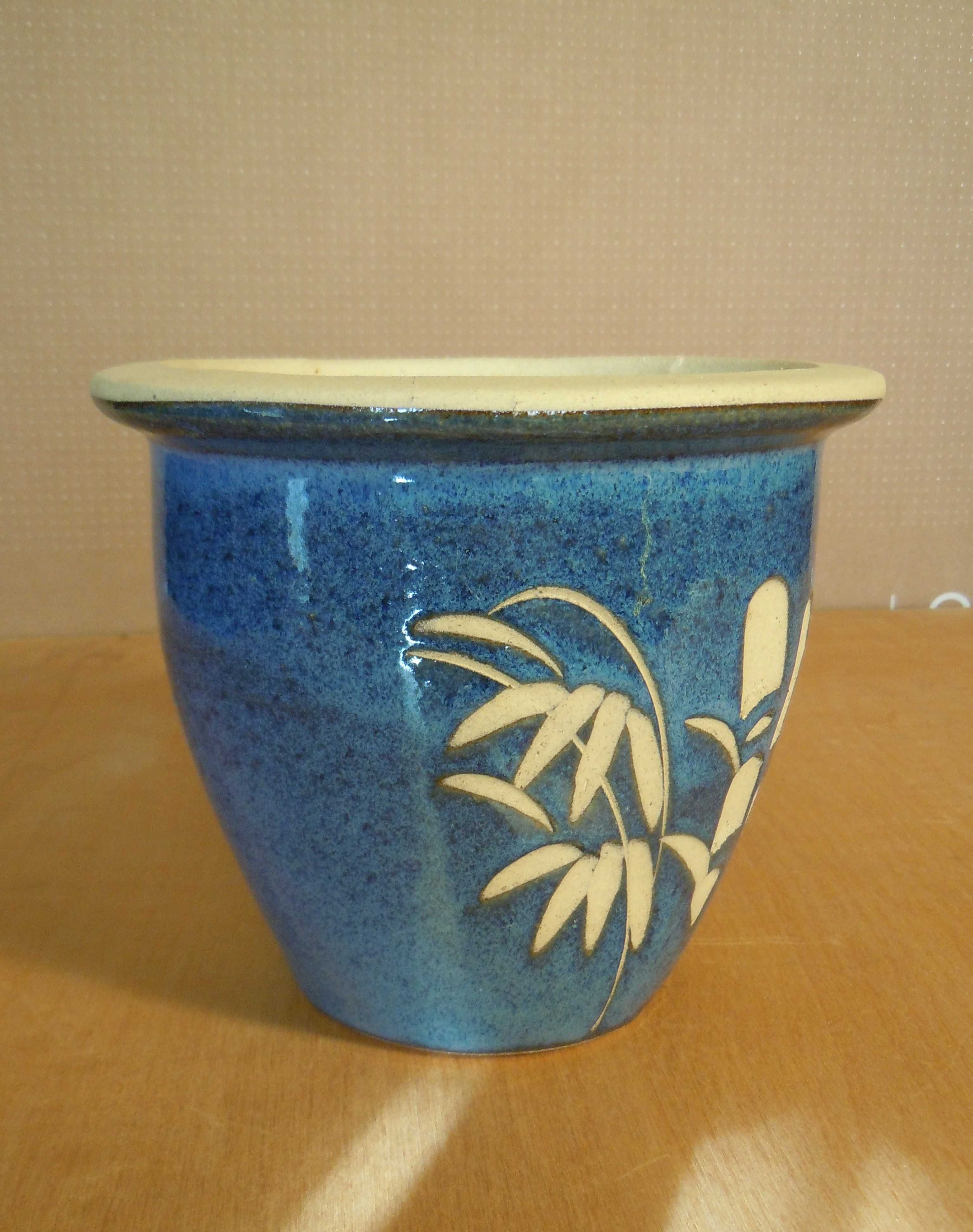 Ładna solidna ceramiczna doniczka j. nowa