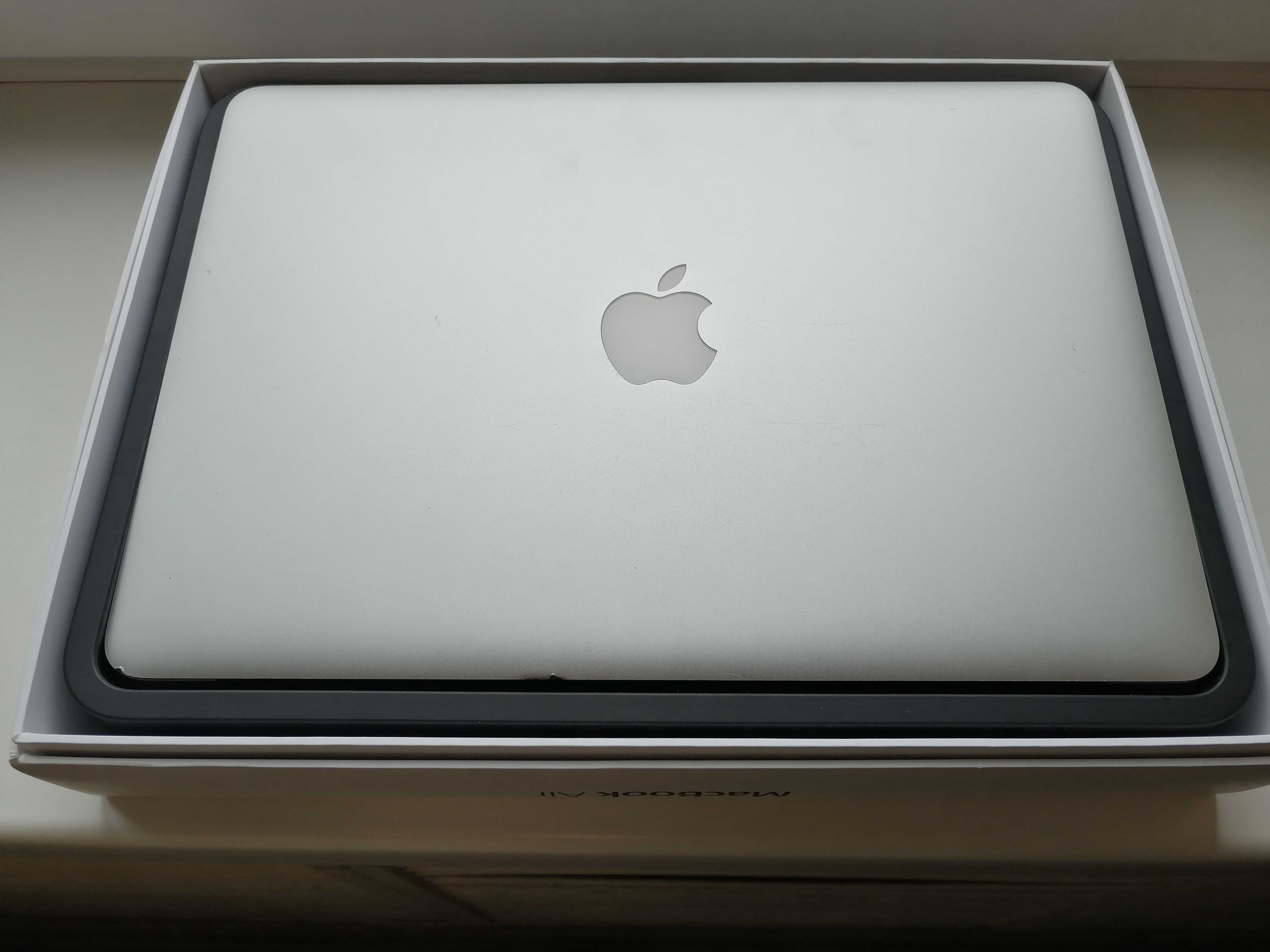 Продам MacBook Air 7.2 2015 Intel Core i5 1.6 GHz RAM 8Gb 256 Gb SSD