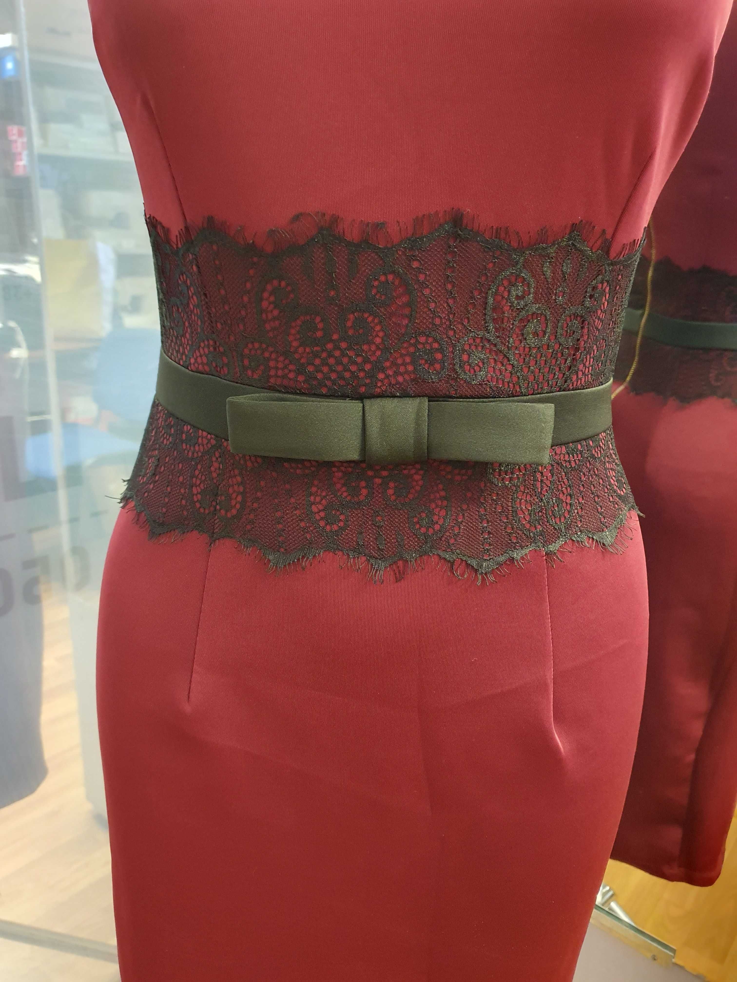 Вишукана сукня винного бордового кольору, довжина міді.