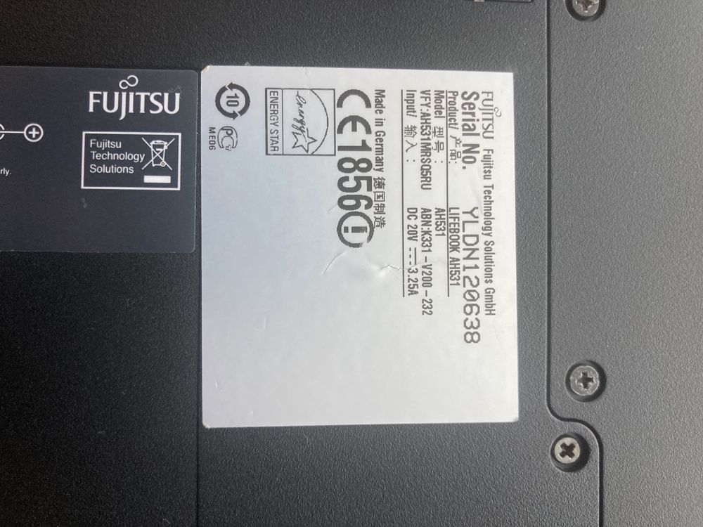 Ноутбук Fujitsu Lifebook AH531