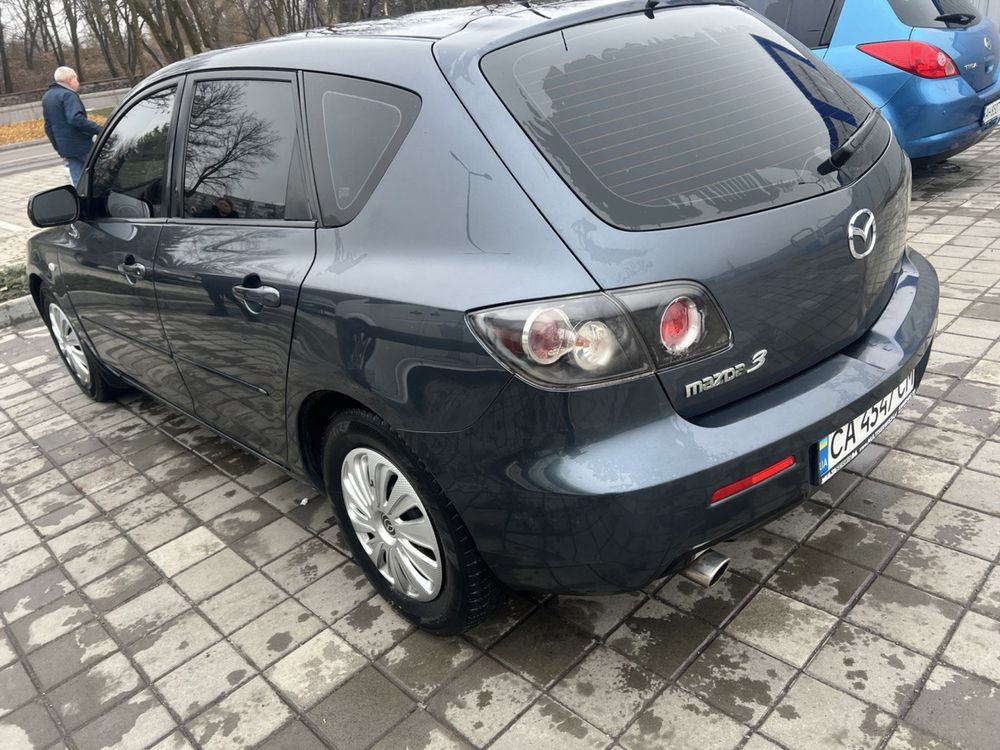 ""Продам mazda 3