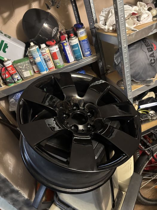 Felgi BMW 5x120 18”  IS30 8j