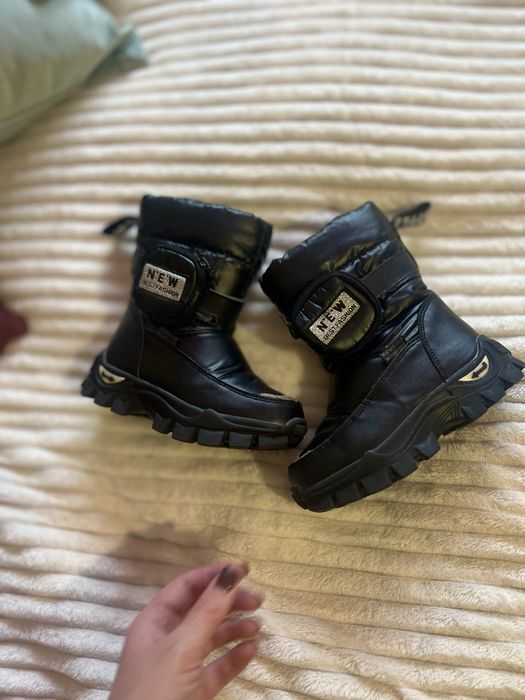 Зимові дитячі ботинки