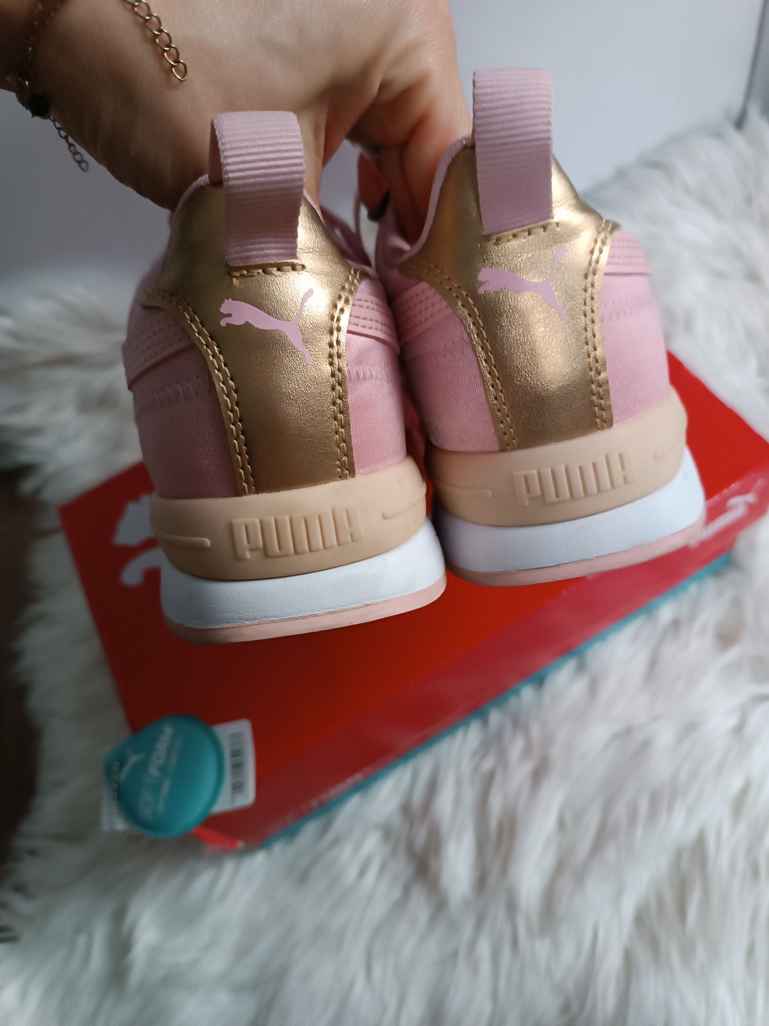 Buty sportowe damskie PUMA pudrowy róż 40