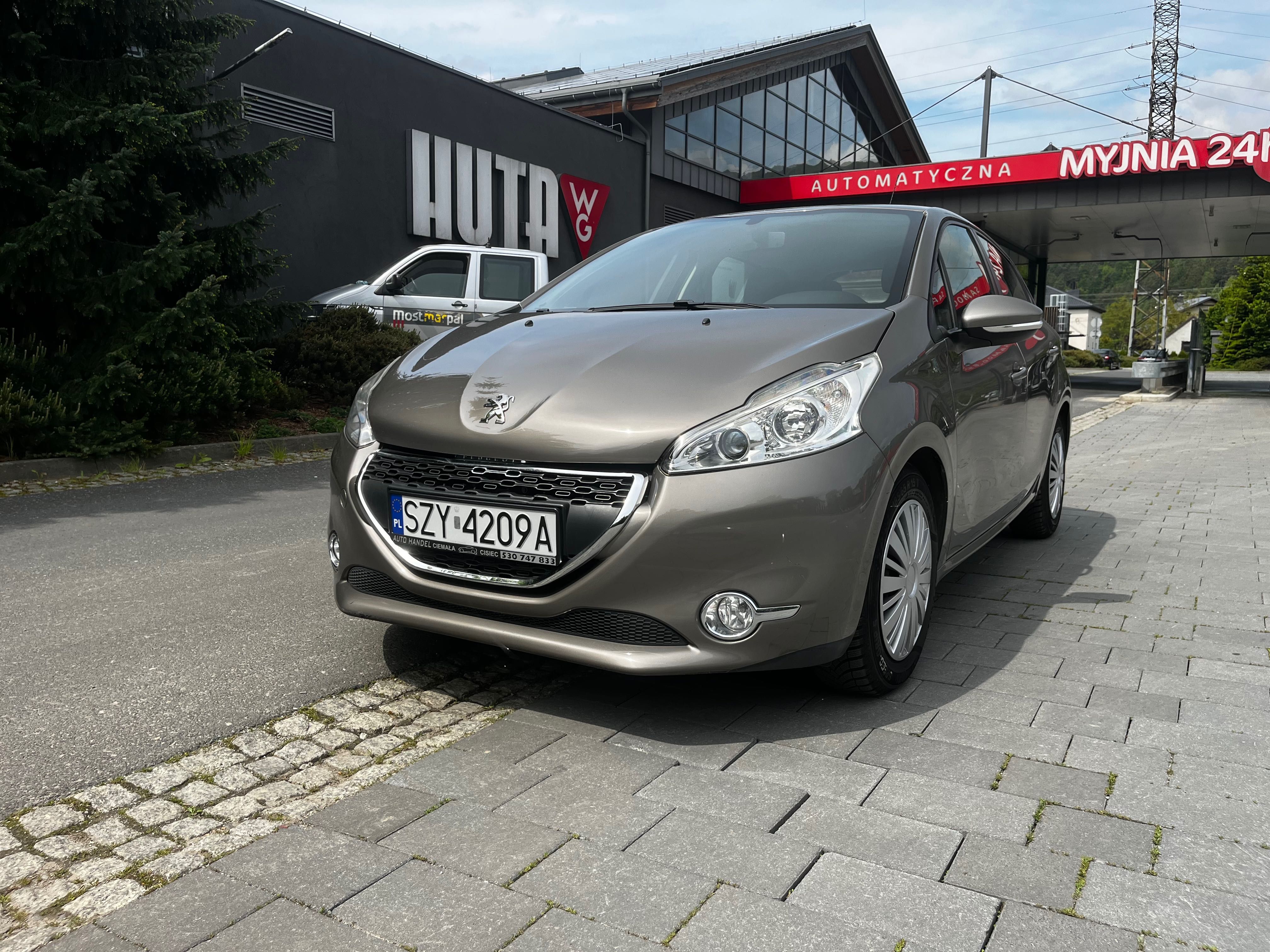 Peugeot 208 1.4 Benzyna Mały przebieg Super Utrzymany LEDY