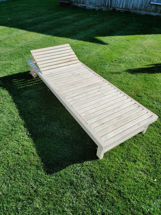 Leżak ogrodowy drewniany
